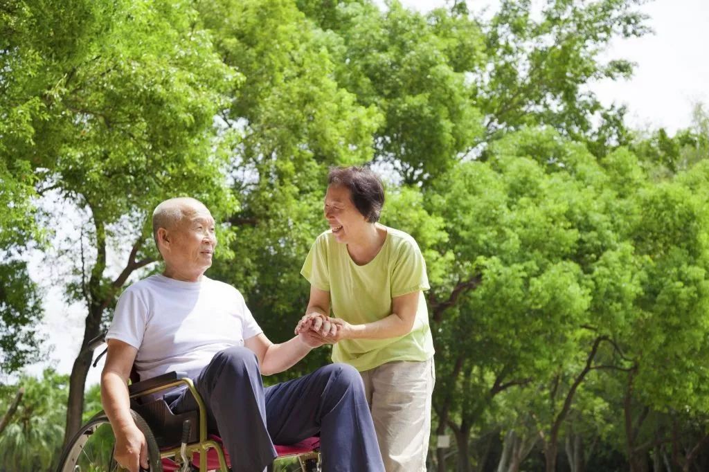 如何对老年人启动心思肥壮教育呢