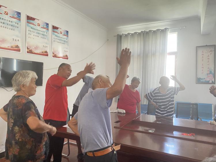 老年人保健操活动筋骨