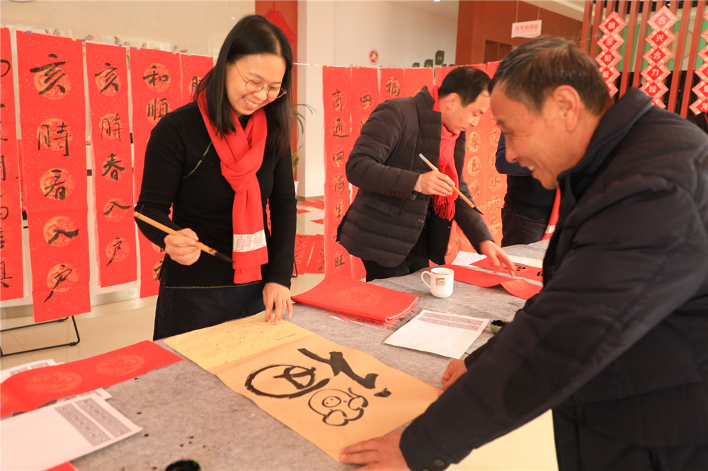 各地的春节习俗50字