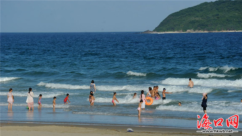 在海南万宁石梅湾艾美度假酒店左近有什么中央吃的