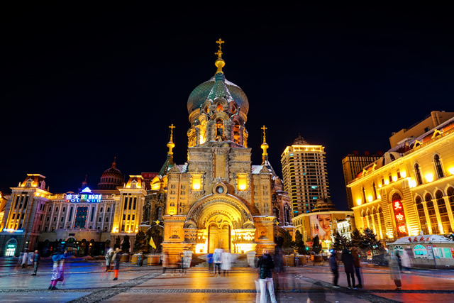 哈尔滨最早的第一条跨江铁路桥是什么时刻建的！