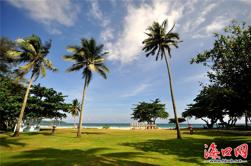 在海南万宁石梅湾艾美度假酒店左近有什么中央吃的