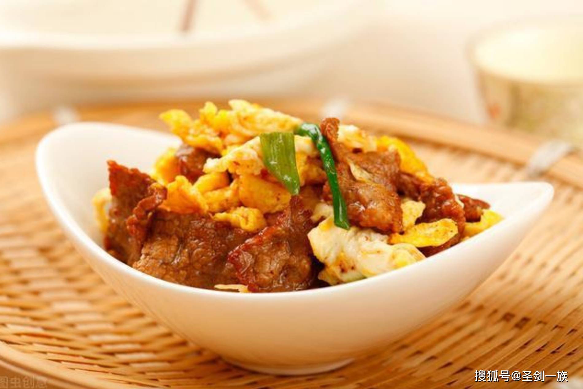 引见家常菜的做法视频