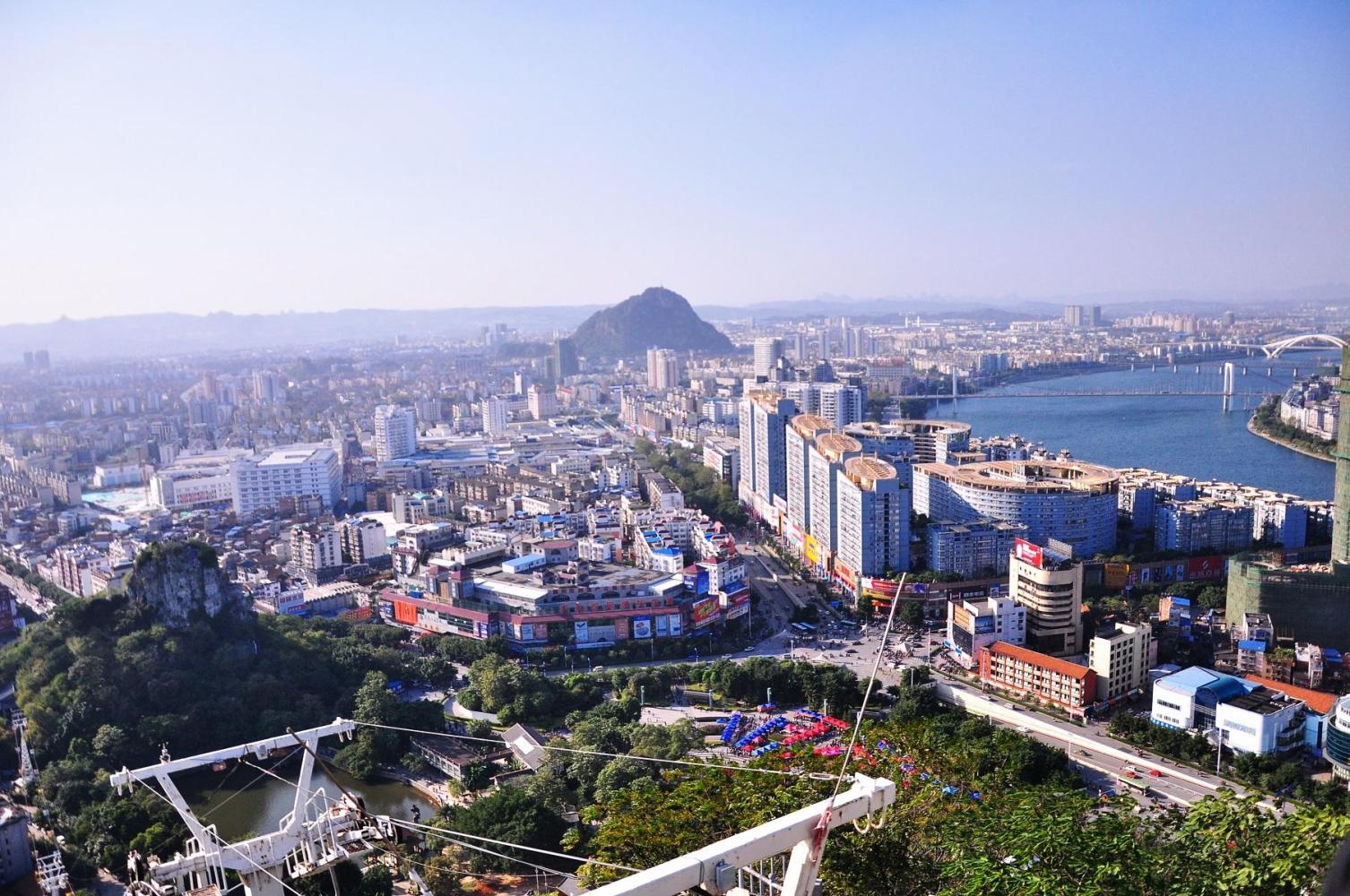 广西左近有什么好玩的景点吗