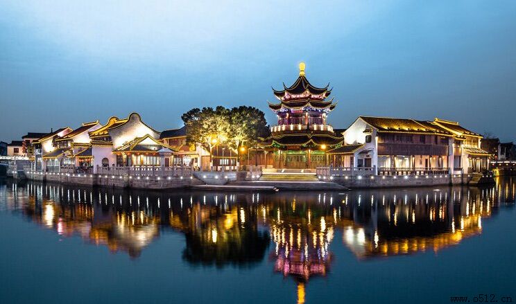 介绍苏州观前街四百字