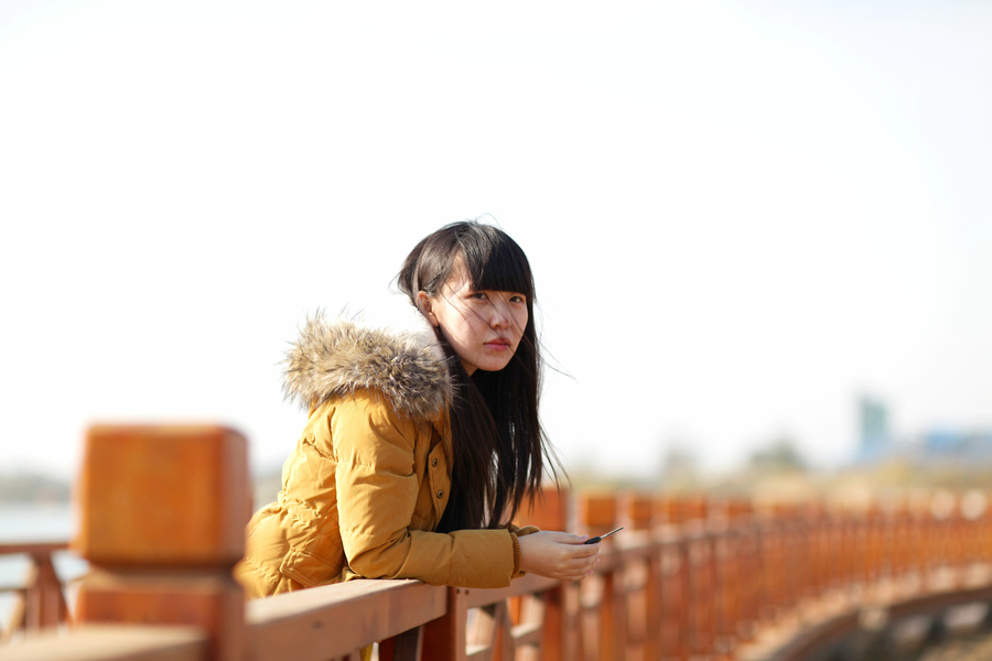 顶光拍美食盘子反光怎么办